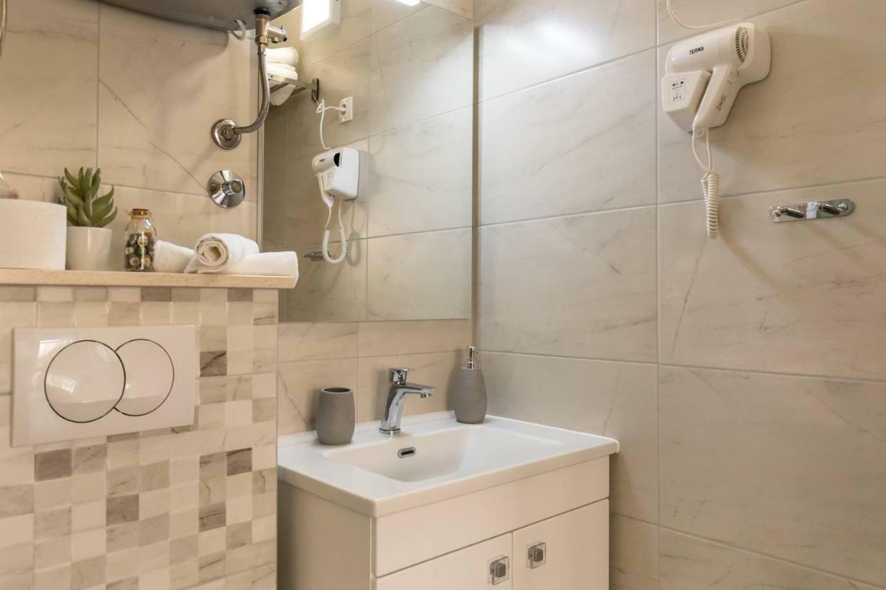 Apartments Cezar Сплит Екстериор снимка