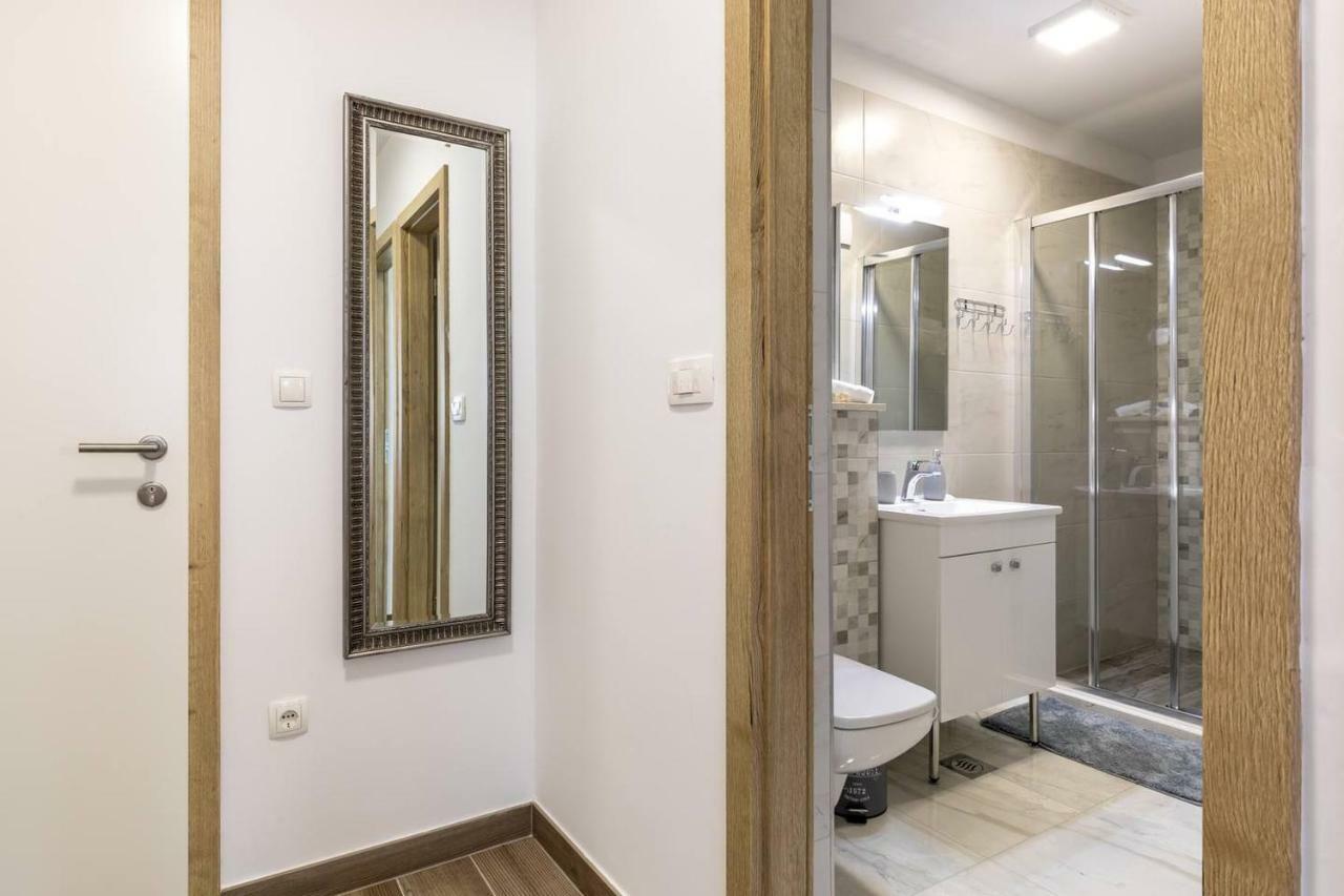 Apartments Cezar Сплит Екстериор снимка