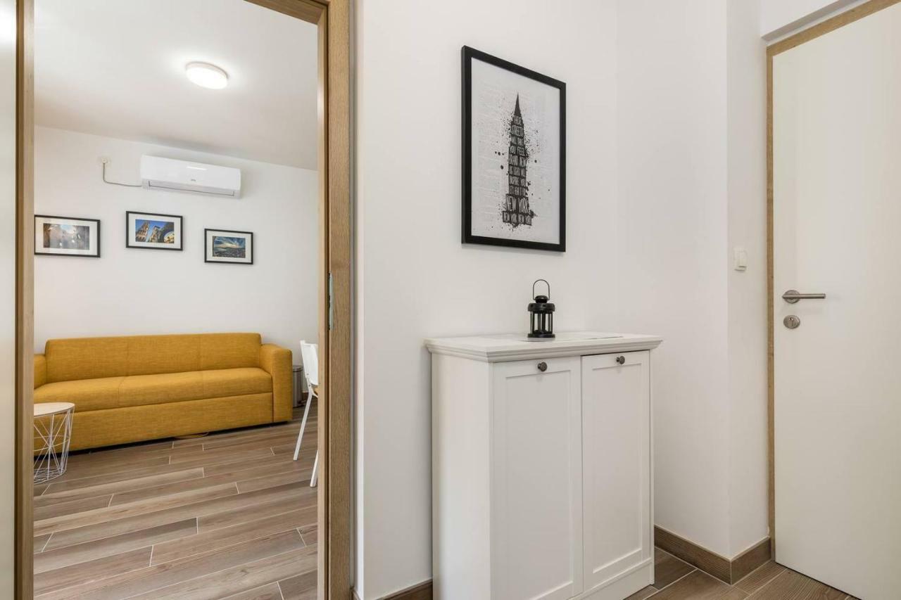 Apartments Cezar Сплит Екстериор снимка